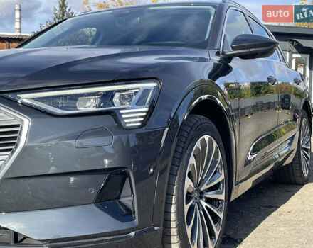 Серый Ауди E-Tron, объемом двигателя 0 л и пробегом 32 тыс. км за 42131 $, фото 9 на Automoto.ua