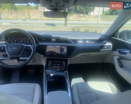 Сірий Ауді E-Tron, об'ємом двигуна 0 л та пробігом 26 тис. км за 34000 $, фото 3 на Automoto.ua