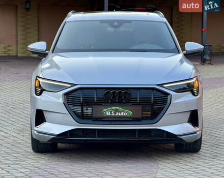 Сірий Ауді E-Tron, об'ємом двигуна 0 л та пробігом 49 тис. км за 36500 $, фото 4 на Automoto.ua