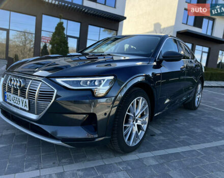 Серый Ауди E-Tron, объемом двигателя 0 л и пробегом 18 тыс. км за 42500 $, фото 7 на Automoto.ua