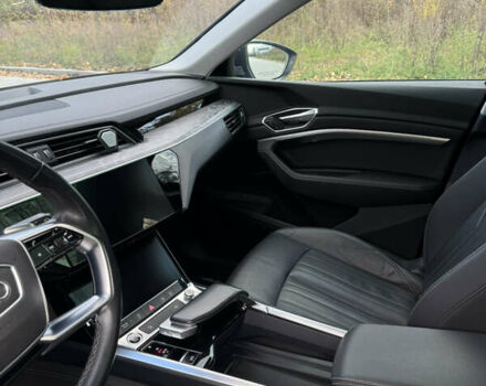 Серый Ауди E-Tron, объемом двигателя 0 л и пробегом 145 тыс. км за 29500 $, фото 83 на Automoto.ua