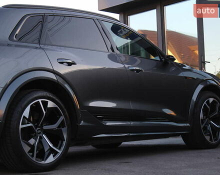 Сірий Ауді E-Tron, об'ємом двигуна 0 л та пробігом 28 тис. км за 47700 $, фото 28 на Automoto.ua