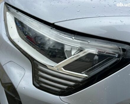 Серый Ауди E-Tron, объемом двигателя 0 л и пробегом 25 тыс. км за 54123 $, фото 9 на Automoto.ua