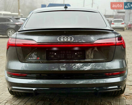 Серый Ауди E-Tron, объемом двигателя 0 л и пробегом 37 тыс. км за 49500 $, фото 20 на Automoto.ua