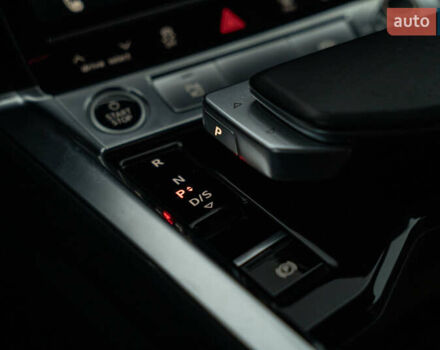 Сірий Ауді E-Tron, об'ємом двигуна 0 л та пробігом 64 тис. км за 37900 $, фото 35 на Automoto.ua