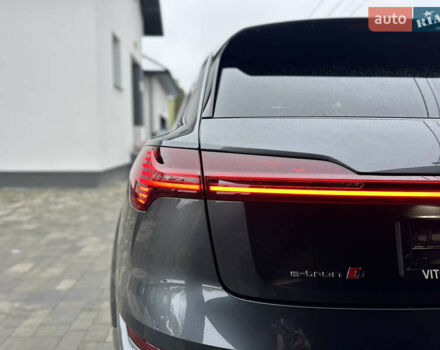Серый Ауди E-Tron, объемом двигателя 0 л и пробегом 48 тыс. км за 49999 $, фото 29 на Automoto.ua