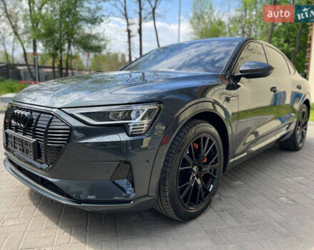 Серый Ауди E-Tron, объемом двигателя 0 л и пробегом 15 тыс. км за 42500 $, фото 4 на Automoto.ua