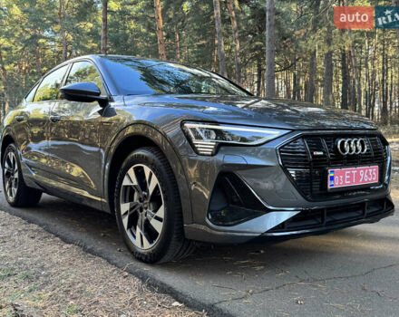 Серый Ауди E-Tron, объемом двигателя 0 л и пробегом 109 тыс. км за 34999 $, фото 6 на Automoto.ua