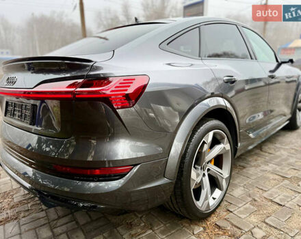 Серый Ауди E-Tron, объемом двигателя 0 л и пробегом 37 тыс. км за 49500 $, фото 14 на Automoto.ua