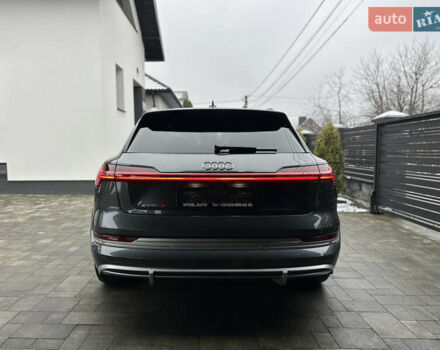 Серый Ауди E-Tron, объемом двигателя 0 л и пробегом 48 тыс. км за 49999 $, фото 7 на Automoto.ua