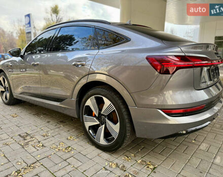 Серый Ауди E-Tron, объемом двигателя 0 л и пробегом 31 тыс. км за 46500 $, фото 13 на Automoto.ua