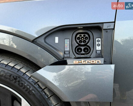 Серый Ауди E-Tron, объемом двигателя 0 л и пробегом 84 тыс. км за 39999 $, фото 15 на Automoto.ua