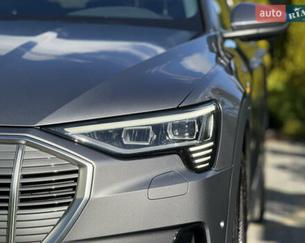 Серый Ауди E-Tron, объемом двигателя 0 л и пробегом 90 тыс. км за 33000 $, фото 30 на Automoto.ua