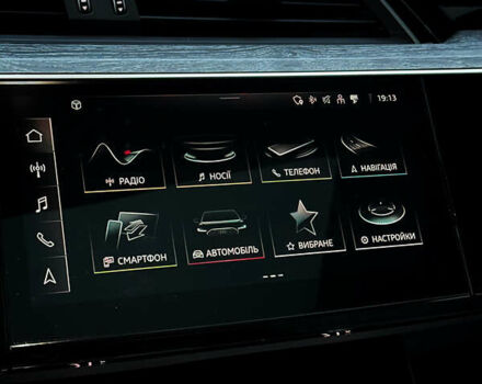 Серый Ауди E-Tron, объемом двигателя 0 л и пробегом 63 тыс. км за 40999 $, фото 42 на Automoto.ua