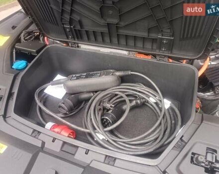 Серый Ауди E-Tron, объемом двигателя 0 л и пробегом 43 тыс. км за 48900 $, фото 22 на Automoto.ua