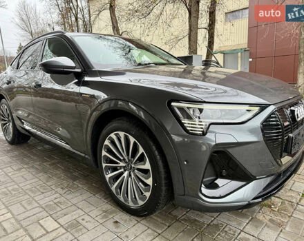 Сірий Ауді E-Tron, об'ємом двигуна 0 л та пробігом 39 тис. км за 46500 $, фото 7 на Automoto.ua