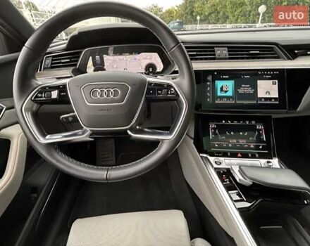 Серый Ауди E-Tron, объемом двигателя 0 л и пробегом 43 тыс. км за 48900 $, фото 1 на Automoto.ua