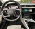 Серый Ауди E-Tron, объемом двигателя 0 л и пробегом 43 тыс. км за 48900 $, фото 1 на Automoto.ua
