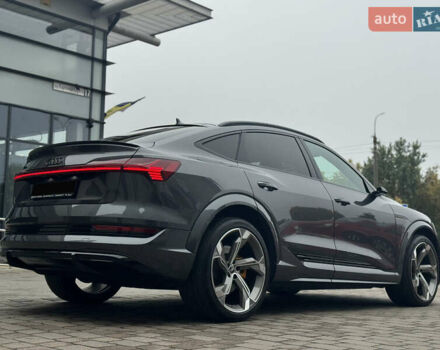 Сірий Ауді E-Tron, об'ємом двигуна 0 л та пробігом 59 тис. км за 45999 $, фото 3 на Automoto.ua