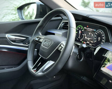 Сірий Ауді E-Tron, об'ємом двигуна 0 л та пробігом 25 тис. км за 47431 $, фото 66 на Automoto.ua