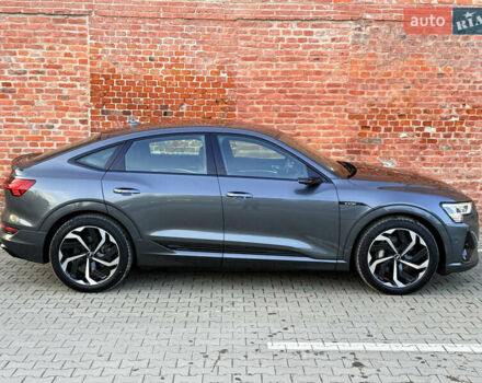 Серый Ауди E-Tron, объемом двигателя 0 л и пробегом 84 тыс. км за 39999 $, фото 6 на Automoto.ua