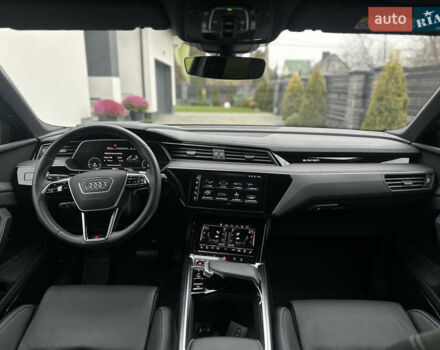 Сірий Ауді E-Tron, об'ємом двигуна 0 л та пробігом 48 тис. км за 49999 $, фото 81 на Automoto.ua