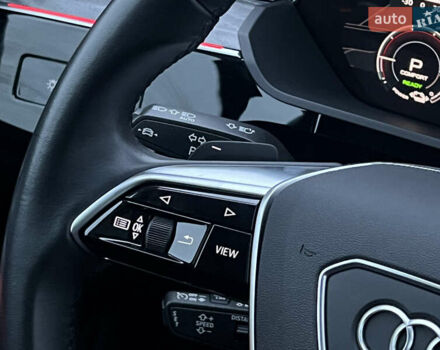 Серый Ауди E-Tron, объемом двигателя 0 л и пробегом 32 тыс. км за 41367 $, фото 58 на Automoto.ua