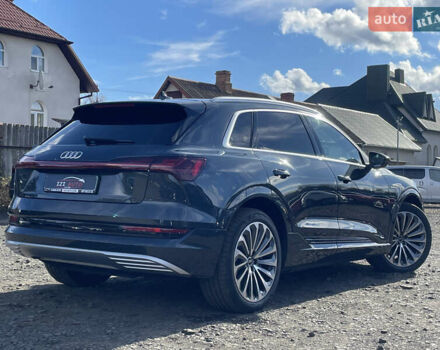 Серый Ауди E-Tron, объемом двигателя 0 л и пробегом 32 тыс. км за 42131 $, фото 8 на Automoto.ua