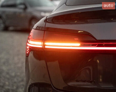 Сірий Ауді E-Tron, об'ємом двигуна 0 л та пробігом 64 тис. км за 37900 $, фото 6 на Automoto.ua