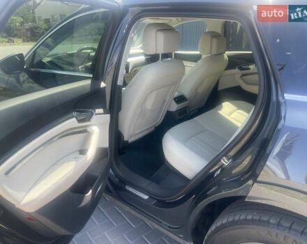 Сірий Ауді E-Tron, об'ємом двигуна 0 л та пробігом 26 тис. км за 34000 $, фото 6 на Automoto.ua