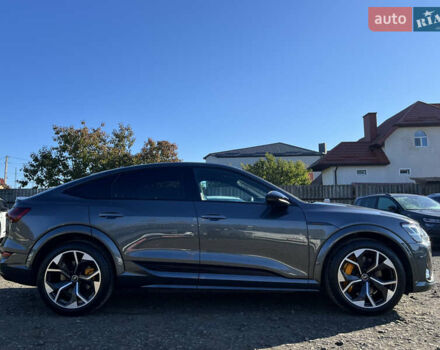 Серый Ауди E-Tron, объемом двигателя 0 л и пробегом 42 тыс. км за 47848 $, фото 7 на Automoto.ua
