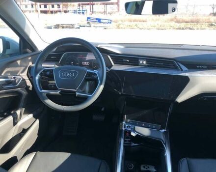 Серый Ауди E-Tron, объемом двигателя 0 л и пробегом 15 тыс. км за 38500 $, фото 7 на Automoto.ua