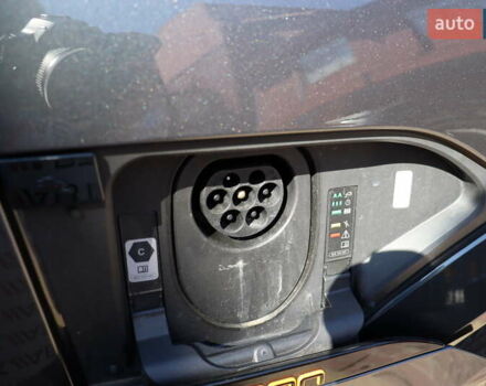 Серый Ауди E-Tron, объемом двигателя 0 л и пробегом 37 тыс. км за 55900 $, фото 52 на Automoto.ua