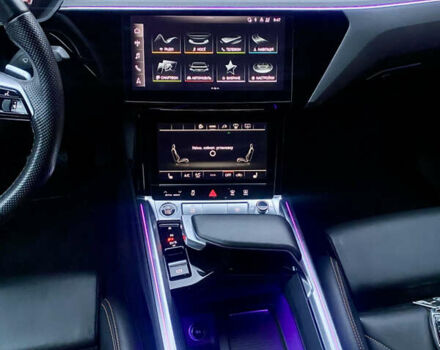 Сірий Ауді E-Tron, об'ємом двигуна 0 л та пробігом 43 тис. км за 45500 $, фото 26 на Automoto.ua