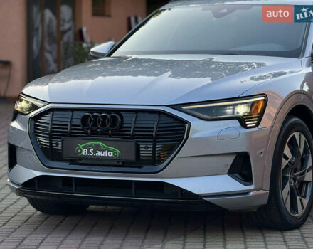 Сірий Ауді E-Tron, об'ємом двигуна 0 л та пробігом 49 тис. км за 36500 $, фото 6 на Automoto.ua