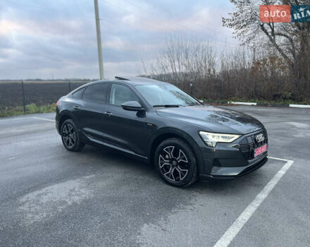 Серый Ауди E-Tron, объемом двигателя 0 л и пробегом 197 тыс. км за 23900 $, фото 1 на Automoto.ua