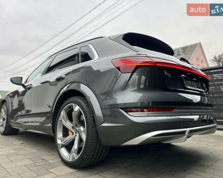 Сірий Ауді E-Tron, об'ємом двигуна 0 л та пробігом 22 тис. км за 49999 $, фото 8 на Automoto.ua