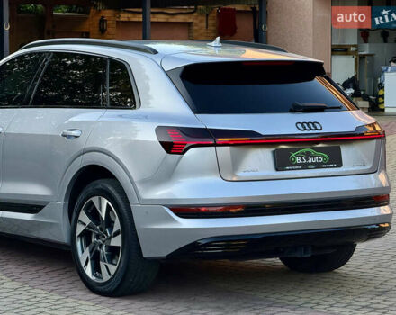 Сірий Ауді E-Tron, об'ємом двигуна 0 л та пробігом 49 тис. км за 36500 $, фото 17 на Automoto.ua