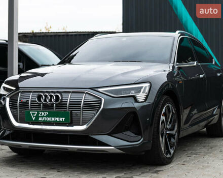 Серый Ауди E-Tron, объемом двигателя 0 л и пробегом 33 тыс. км за 53000 $, фото 4 на Automoto.ua