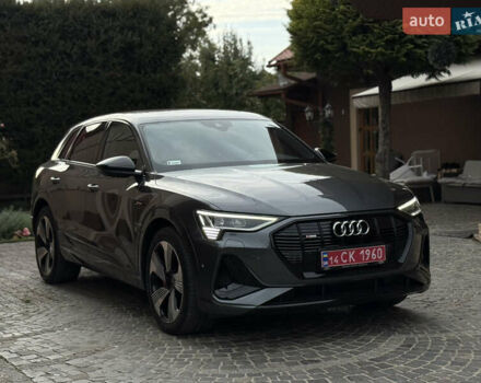 Серый Ауди E-Tron, объемом двигателя 0 л и пробегом 43 тыс. км за 41777 $, фото 7 на Automoto.ua