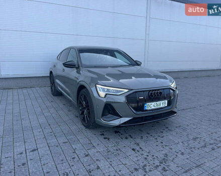 Серый Ауди E-Tron, объемом двигателя 0 л и пробегом 45 тыс. км за 45950 $, фото 3 на Automoto.ua