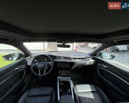 Серый Ауди E-Tron, объемом двигателя 0 л и пробегом 14 тыс. км за 47900 $, фото 14 на Automoto.ua