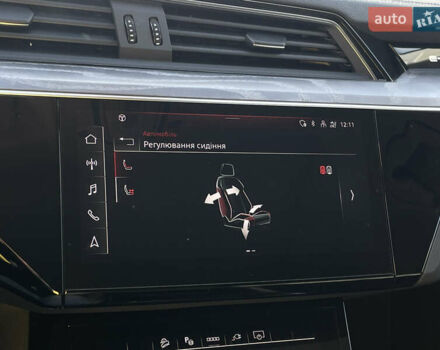 Серый Ауди E-Tron, объемом двигателя 0 л и пробегом 32 тыс. км за 42131 $, фото 67 на Automoto.ua