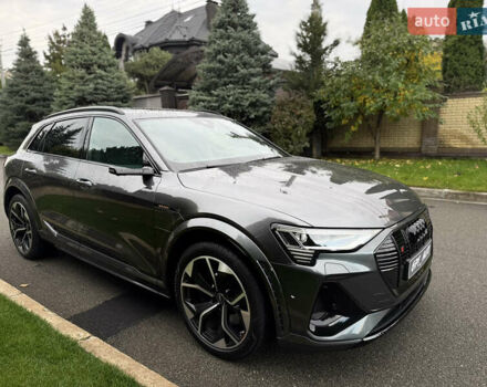 Серый Ауди E-Tron, объемом двигателя 0 л и пробегом 27 тыс. км за 48800 $, фото 10 на Automoto.ua