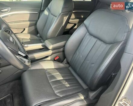 Сірий Ауді E-Tron, об'ємом двигуна 0 л та пробігом 27 тис. км за 53990 $, фото 13 на Automoto.ua