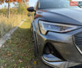 Серый Ауди E-Tron, объемом двигателя 0 л и пробегом 65 тыс. км за 53900 $, фото 5 на Automoto.ua