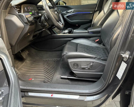 Серый Ауди E-Tron, объемом двигателя 0 л и пробегом 41 тыс. км за 52900 $, фото 21 на Automoto.ua