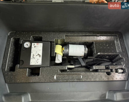 Серый Ауди E-Tron, объемом двигателя 0 л и пробегом 65 тыс. км за 53900 $, фото 39 на Automoto.ua