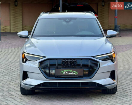 Сірий Ауді E-Tron, об'ємом двигуна 0 л та пробігом 49 тис. км за 36500 $, фото 5 на Automoto.ua