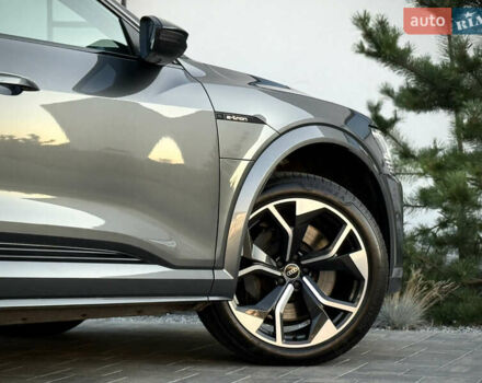 Сірий Ауді E-Tron, об'ємом двигуна 0 л та пробігом 25 тис. км за 47431 $, фото 16 на Automoto.ua